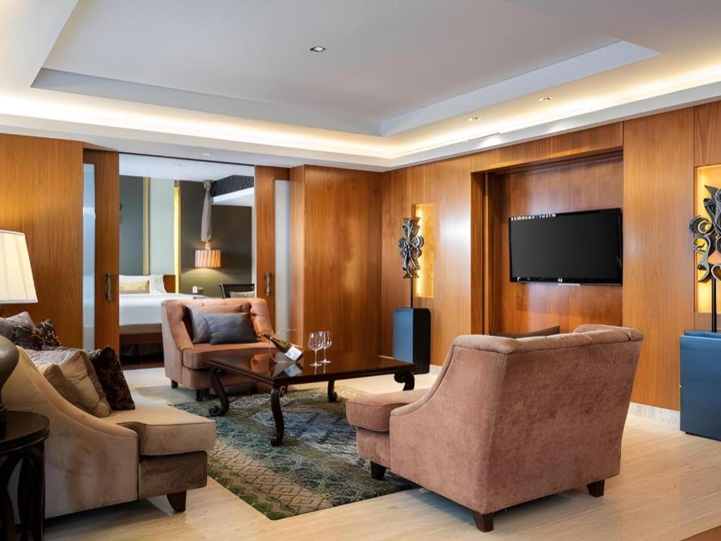 Artotel Suites Bianti Jogjacarta Exterior foto