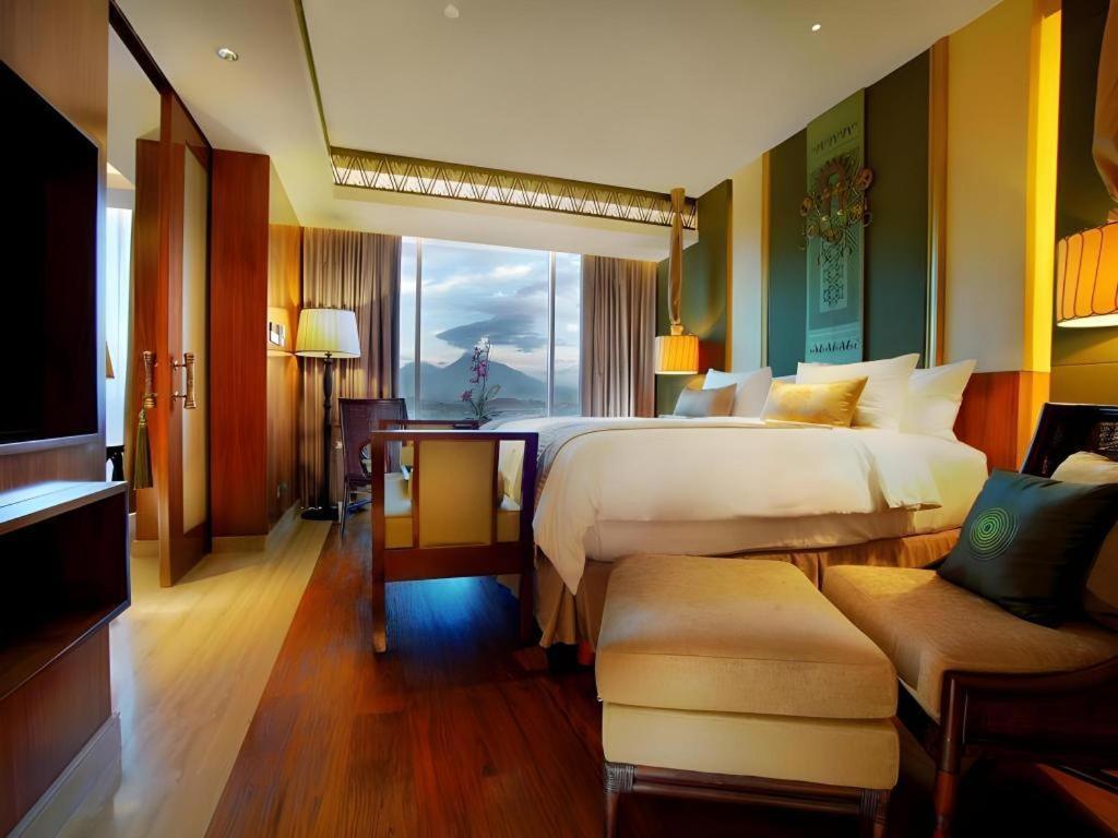 Artotel Suites Bianti Jogjacarta Exterior foto