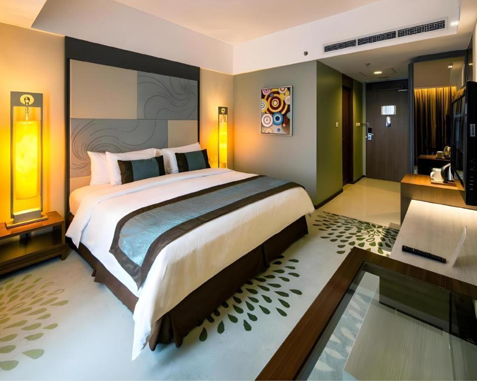 Artotel Suites Bianti Jogjacarta Exterior foto